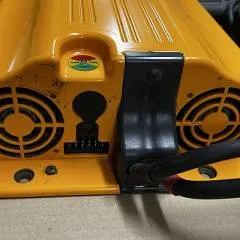 Zivan F7BQMW-0002QX | Used charger lead/acid 24V 60A 230V 11A sn. 1407710970